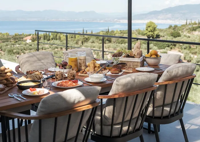 Terra Maina Villa Avía